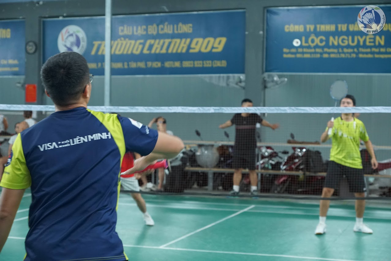 Các Kỹ Thuật Di Chuyển Trong Cầu Lông