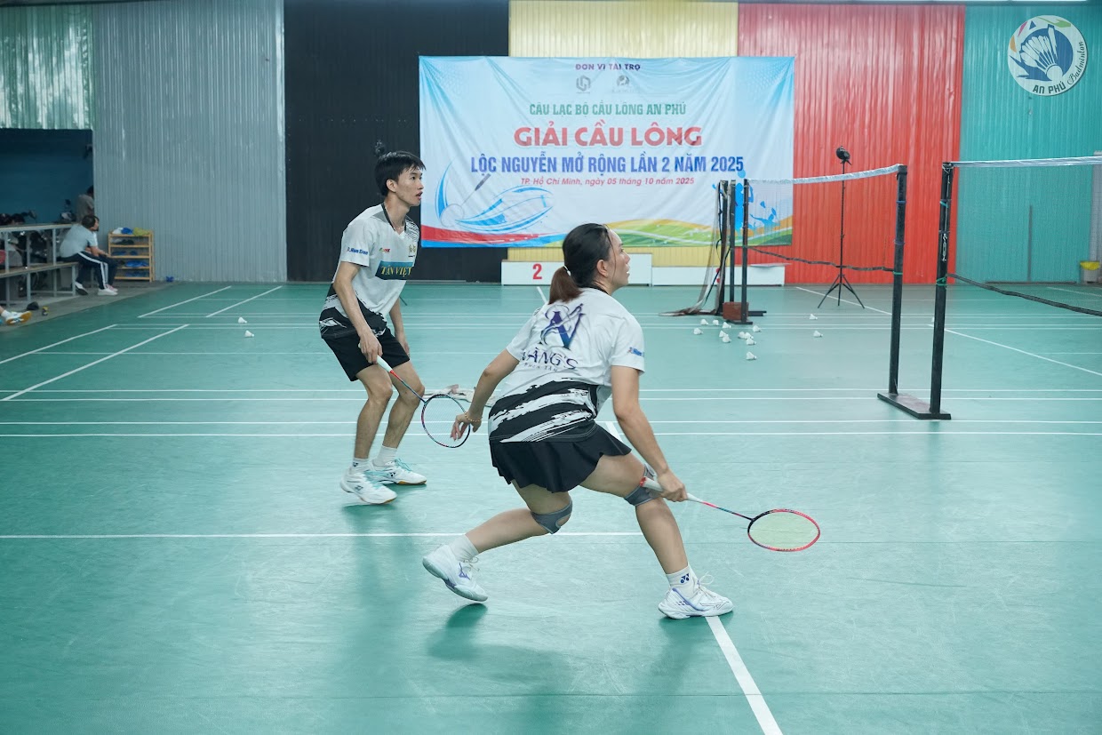 Sân Cầu Lông Tiêu Chuẩn Thi Đấu