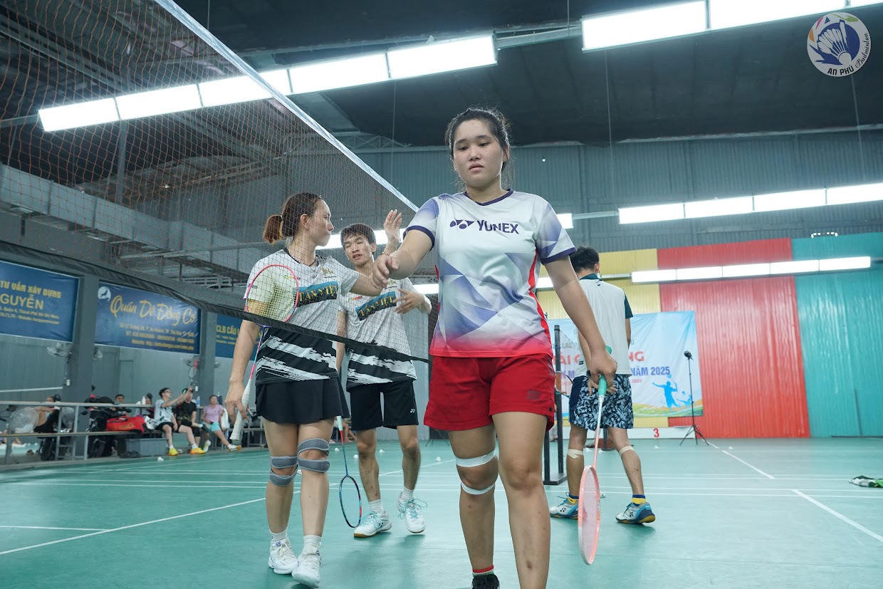 Sân Cầu Lông Tiêu Chuẩn Thi Đấu