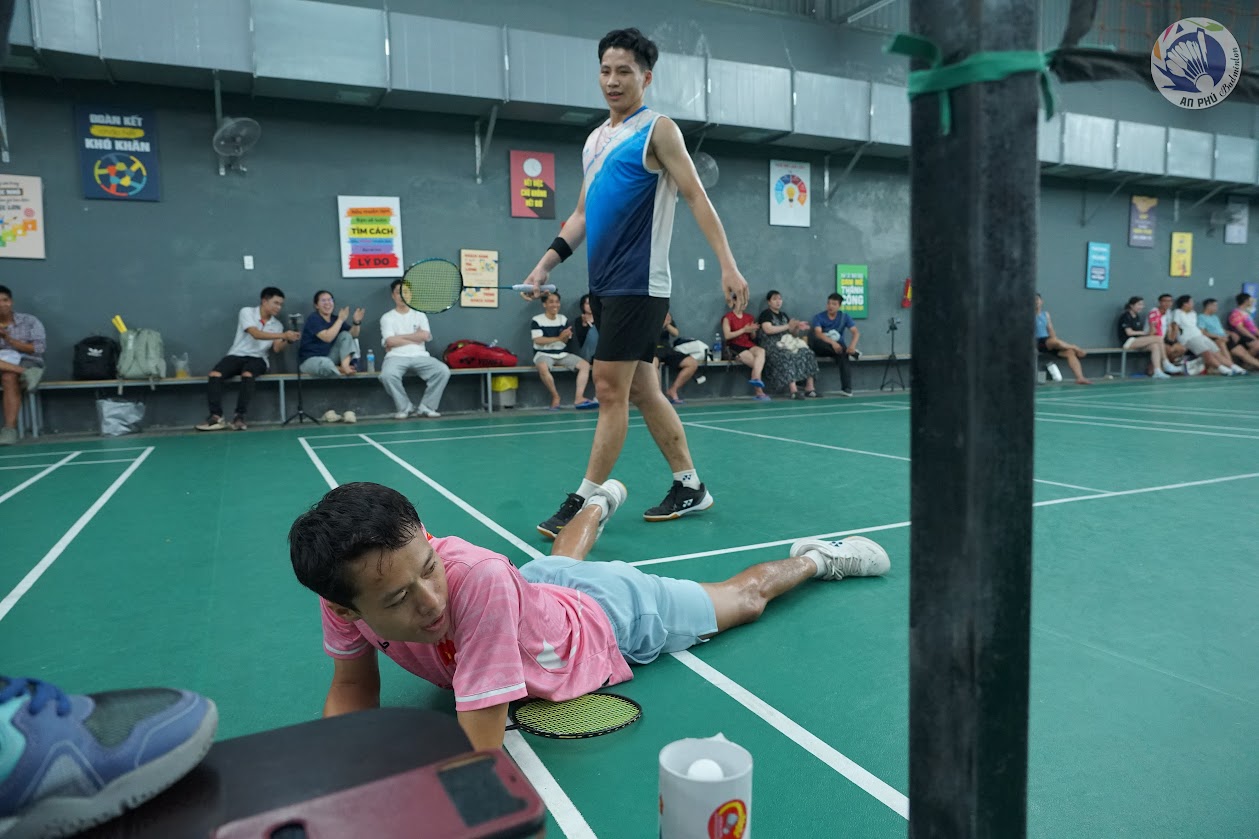 Mẹo Tránh Chấn Thương Khi Chơi Cầu Lông