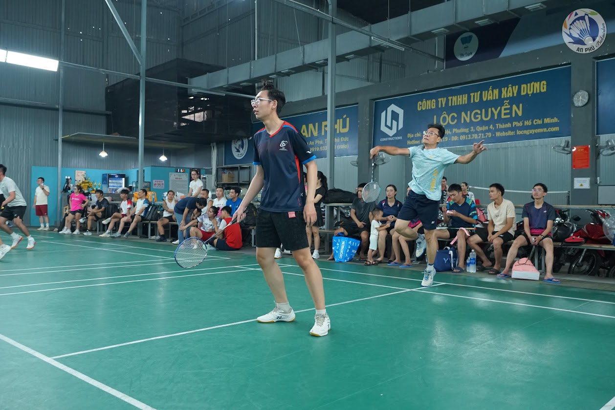 Sân Cầu Lông Thủ Đức Buổi Tối