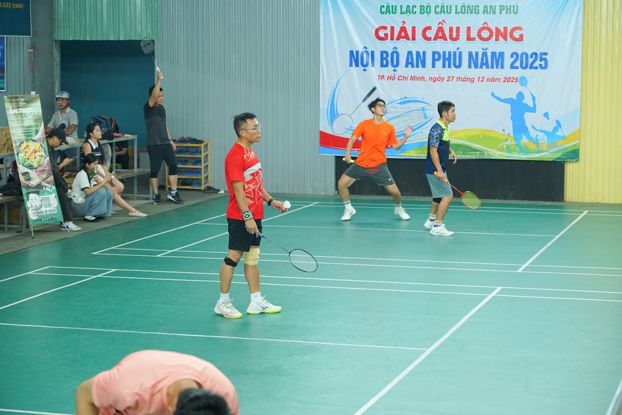 Sân Cầu Lông Trong Nhà Chất Lượng