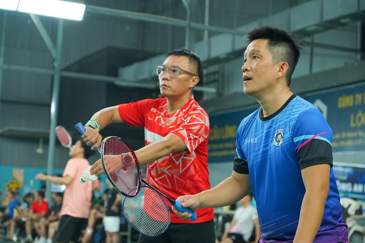 Sân Cầu Lông Trong Nhà Chất Lượng