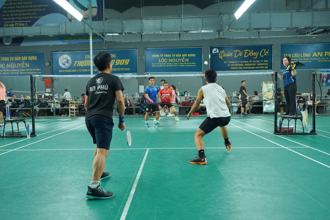 Sân Cầu Lông Trong Nhà Chất Lượng